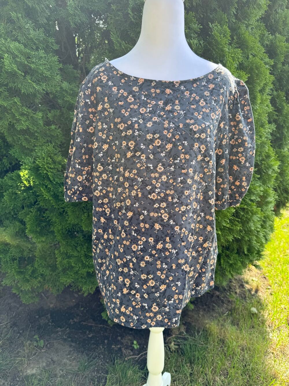 Angels Forever Young Floral Top Size Large